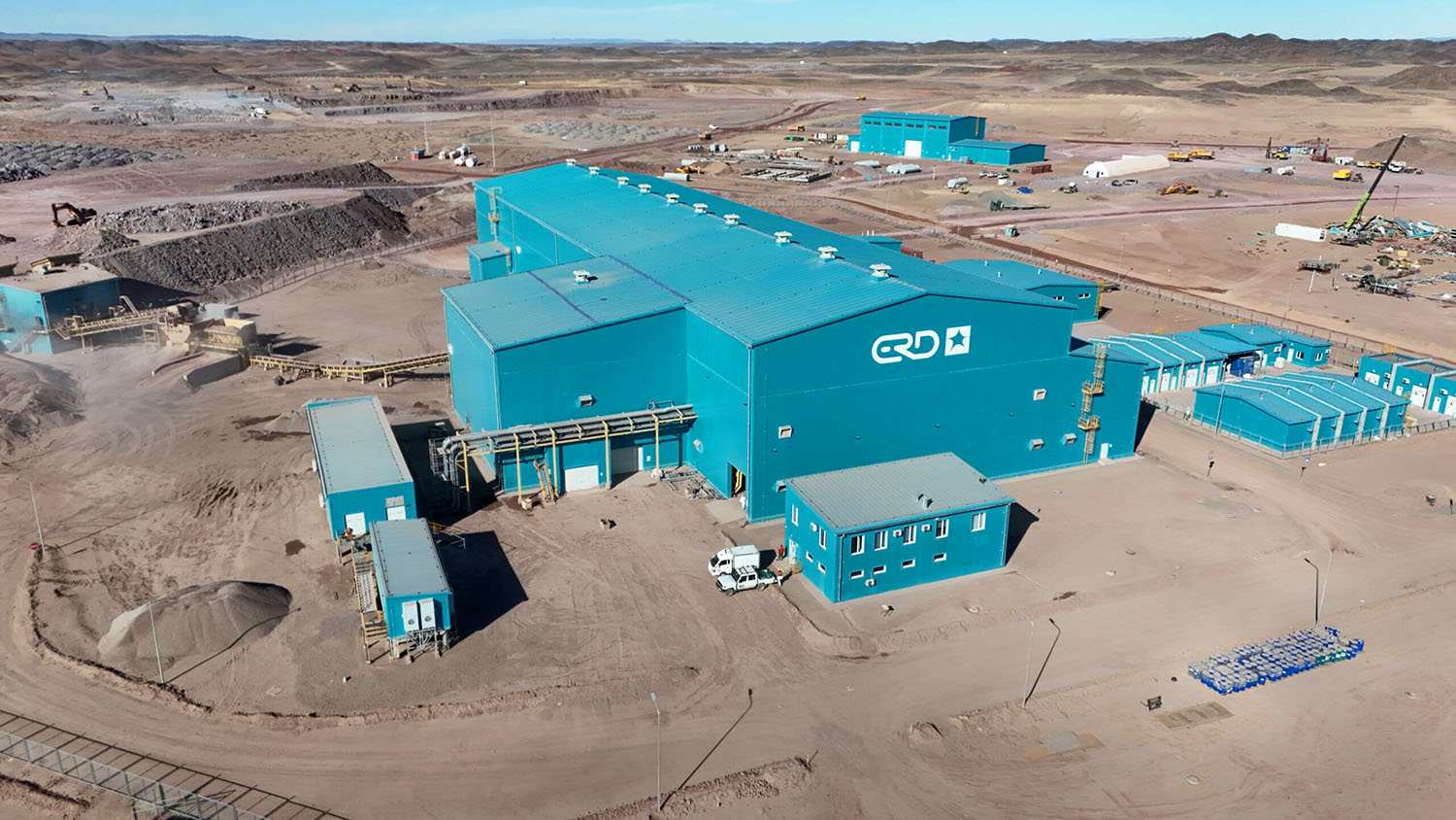 Bayan Khundii process plant and open-pit mining area in southwestern Mongolia, where Erdene has moved the high-grade gold mine into commercial production.